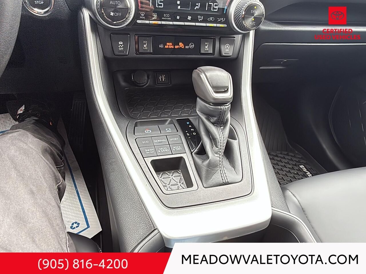 2023 Toyota RAV4 One Owner, Clean Car Fax, Power Sunroof, Power Trunk, Power Seat, Softex Leather Seating Red Mississauga - photo #16