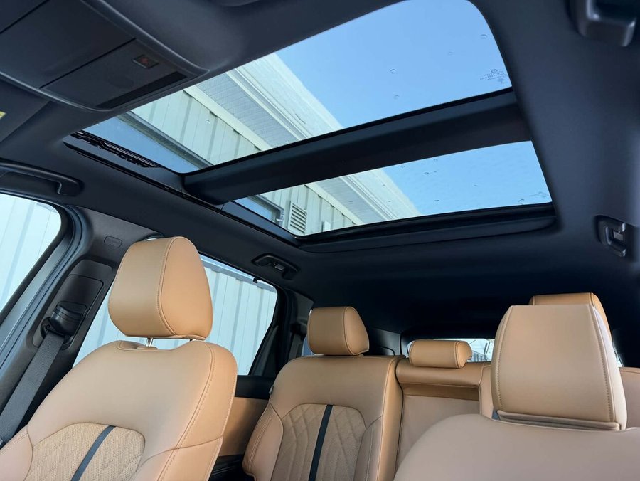 2025 Mazda CX-70 MHEV Signature, 5 passagers, Mode hybride, awd, Toit ouvrant pano, Écran 360 pano, cuir Rhodium White Metallic