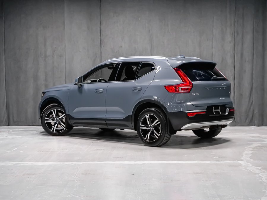 2023 Volvo XC40 B4 CORE CLIMATE Grey