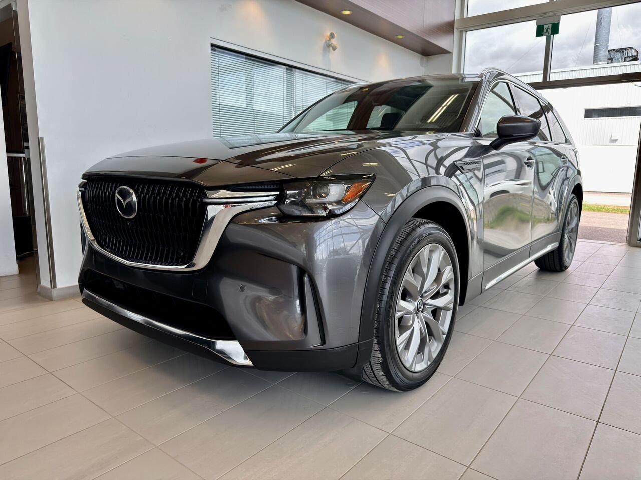 2024 Mazda CX-90 hybride léger Black Notre-Dame-des-Prairies - photo #2