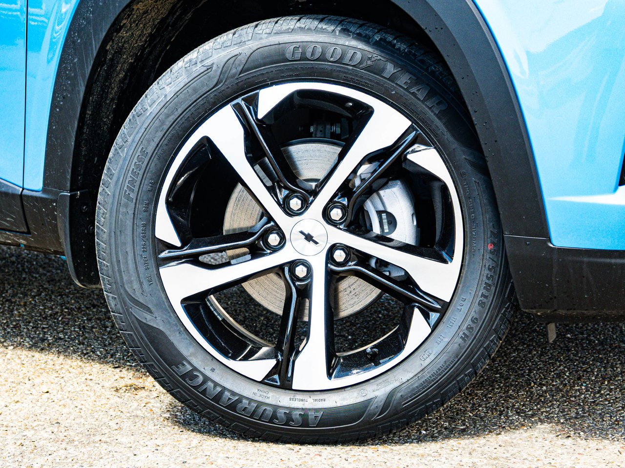 2026 Chevrolet Trax FWD 4dr 1RS Blue Sherwood Park - photo #4