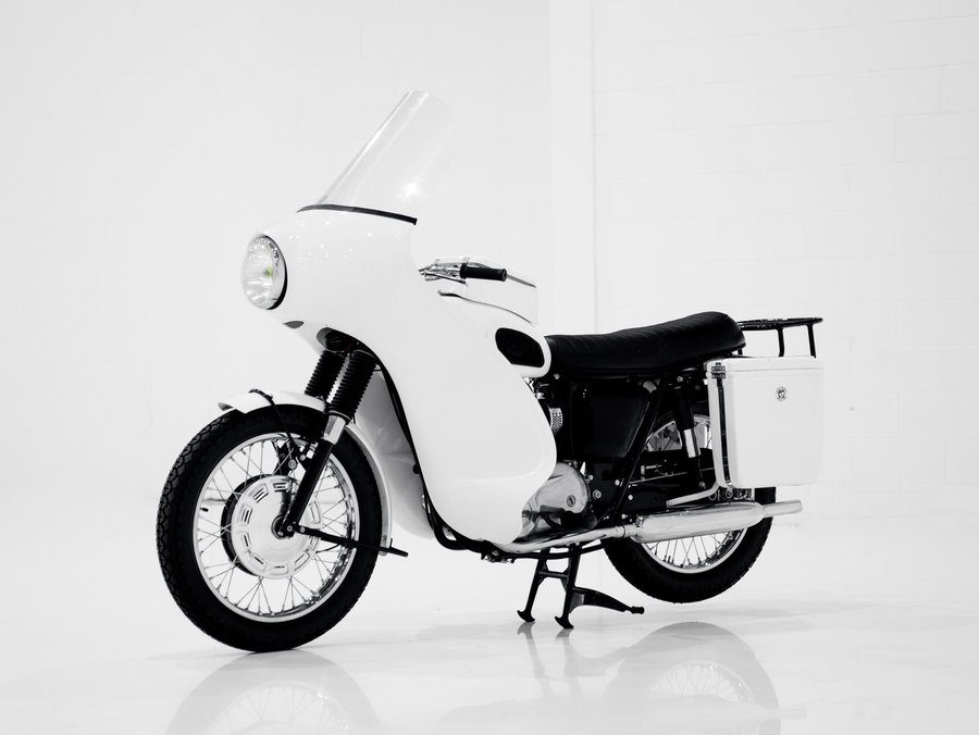 1968 Triumph Trophy TR6P Saint 1968 White