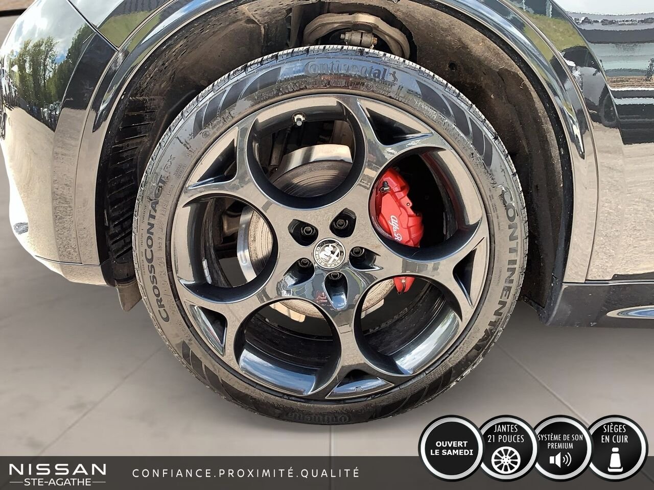 2022 Alfa Romeo Stelvio Veloce | CUIR ROUGE | TOIT PANORAMIQUE | AWD | Black Saint-Jérôme - photo #6