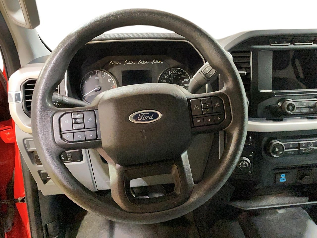 Ford F-150 xlt 2023 Rouge Baie-Comeau - photo #13