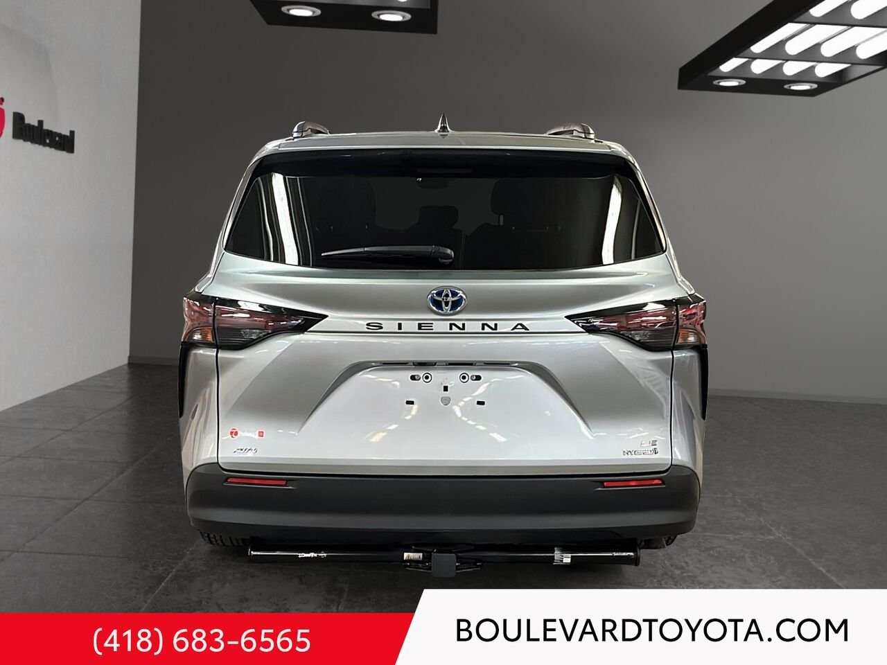 Toyota Sienna 100068A-76 | LE, AWD 2024 Argent céleste métallisé Québec - photo #4