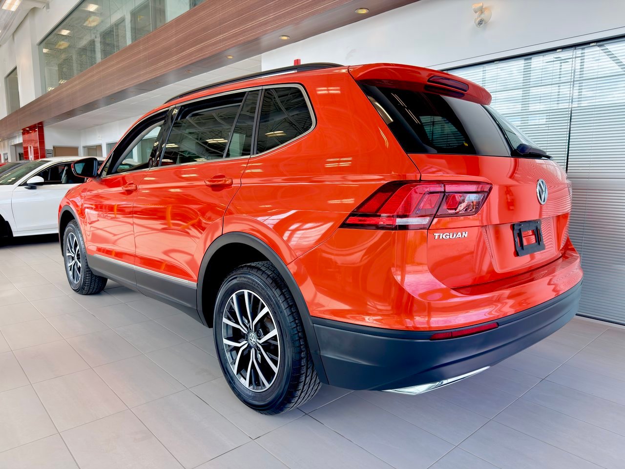 Volkswagen Tiguan 2019 Orange Notre-Dame-des-Prairies - photo #7