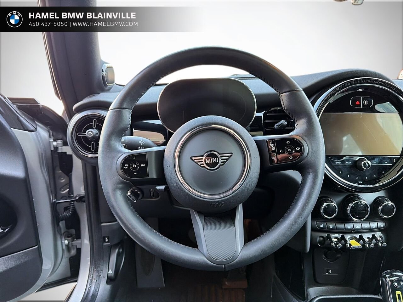 2024 MINI 3 portes Cooper SE TA Grey Blainville - photo #10