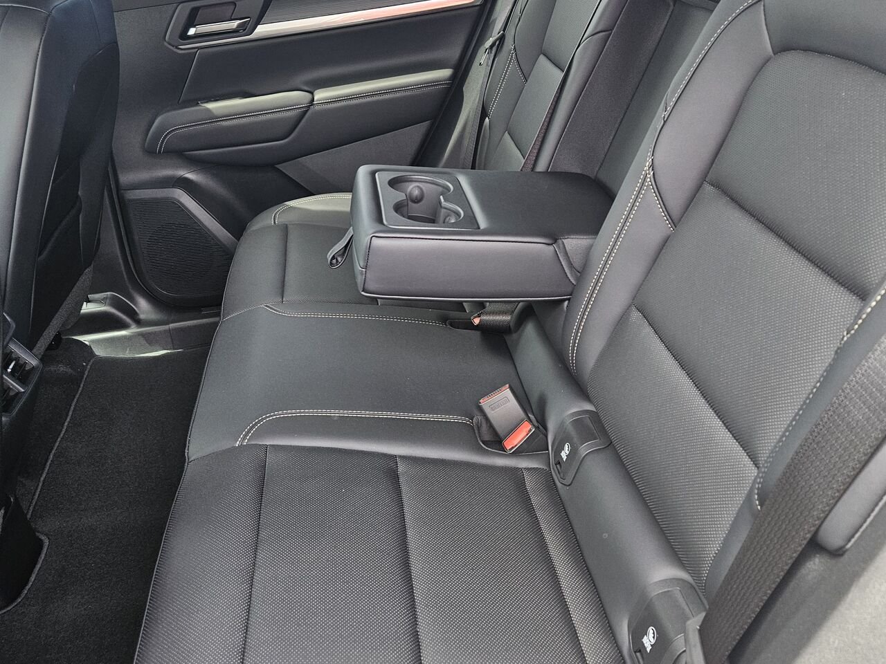 GMC Terrain Élévation 4 portes TI 2026 Pierre de rivière métallisé Thetford Mines - photo #14