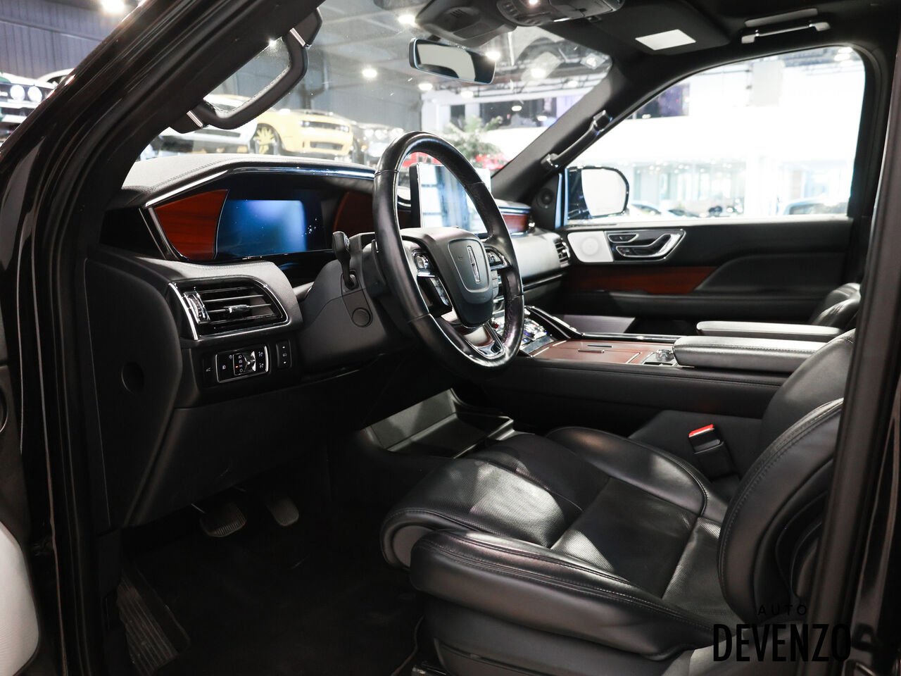 Lincoln Navigator L 2023 Noir Saint-Eustache - photo #11