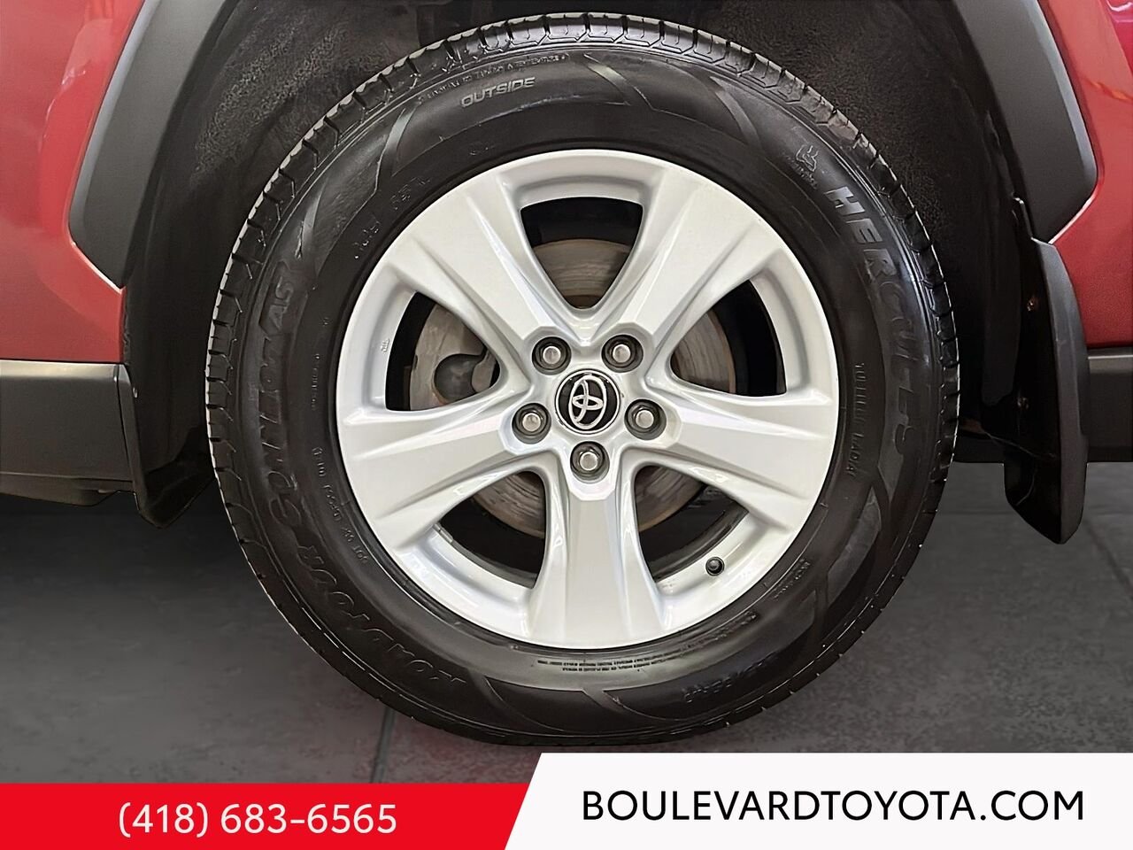 Toyota RAV4 99983A-114 | HYBRIDE, XLE, AWD 2021 Rouge Québec - photo #6