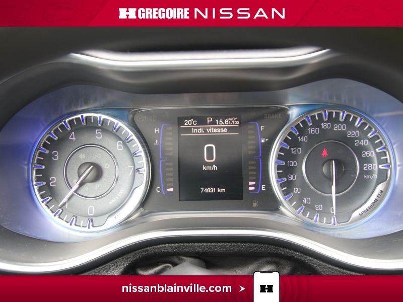 2015 Chrysler 200 White Laval - photo #14