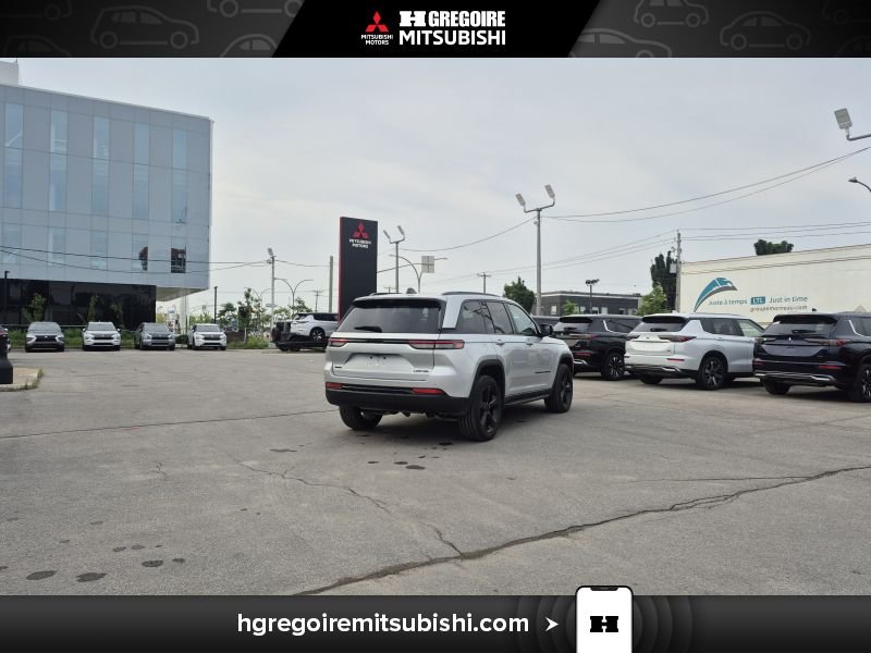 2024 Jeep Grand Cherokee Silver Saint-Eustache - photo #10