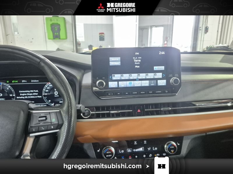 2023 Mitsubishi Outlander Plug-In Hybrid White Blainville - photo #27