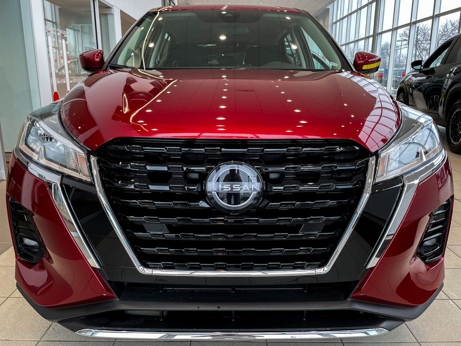 2025 Nissan Kicks Play 2025 Scarlet Ember Tintcoat