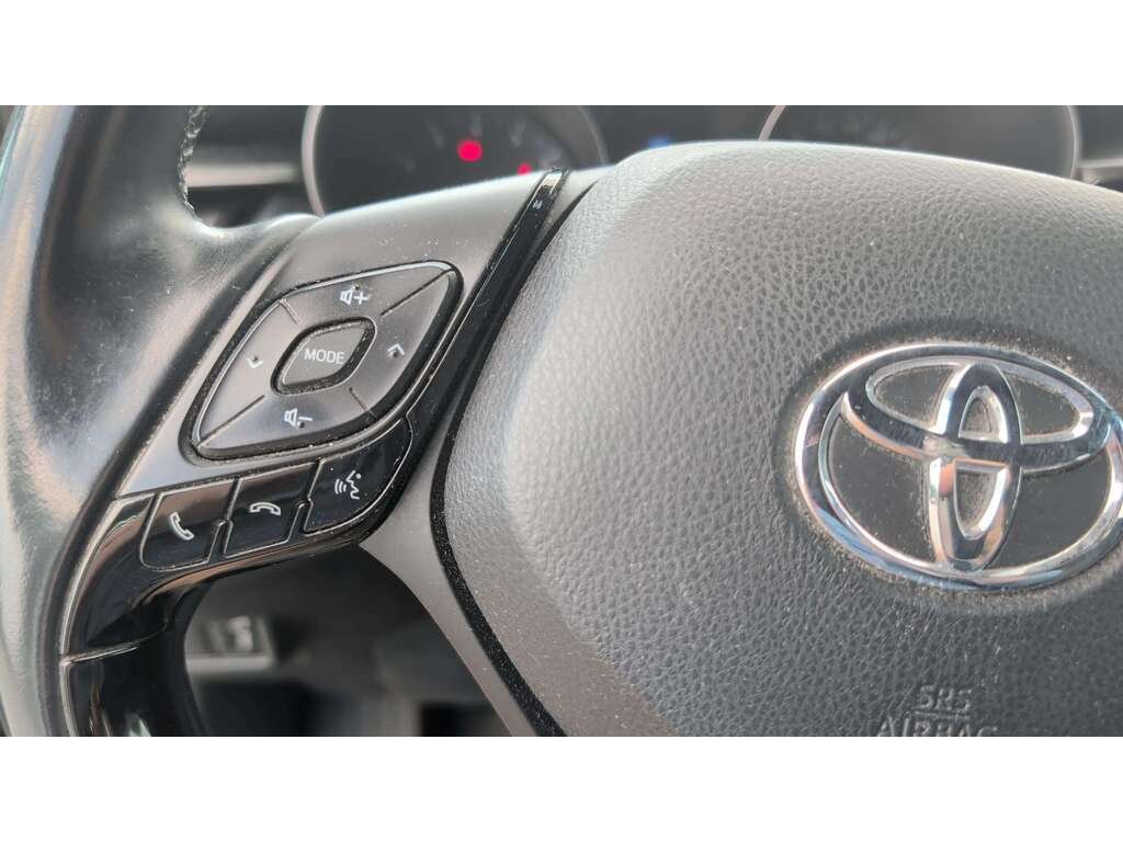 Toyota C-HR 2018 Blanc Gatineau - photo #14