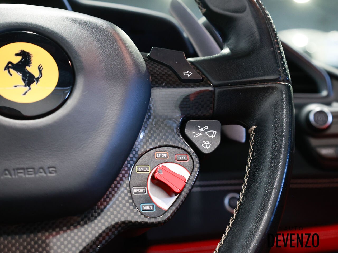 Ferrari 488 2018 Blanc Saint-Eustache - photo #12