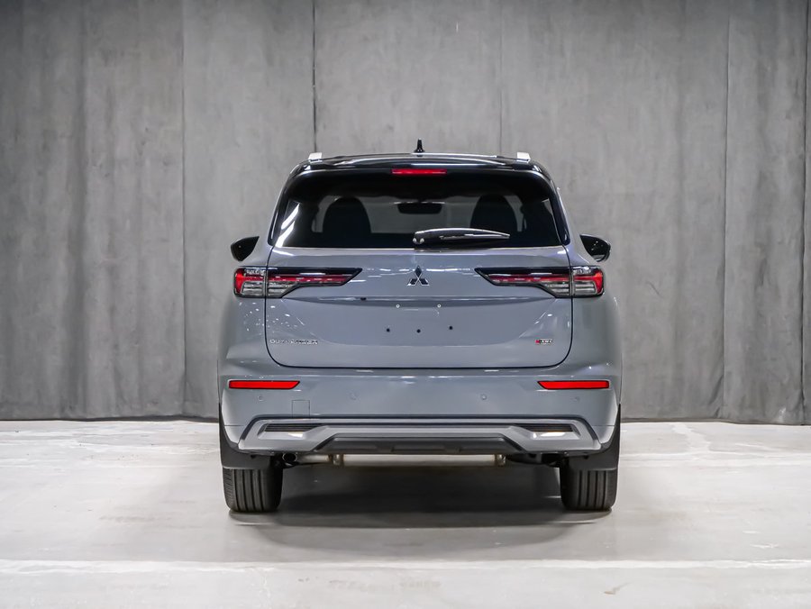 2026 Mitsubishi Outlander GT Moonstone Grey/Black Roof