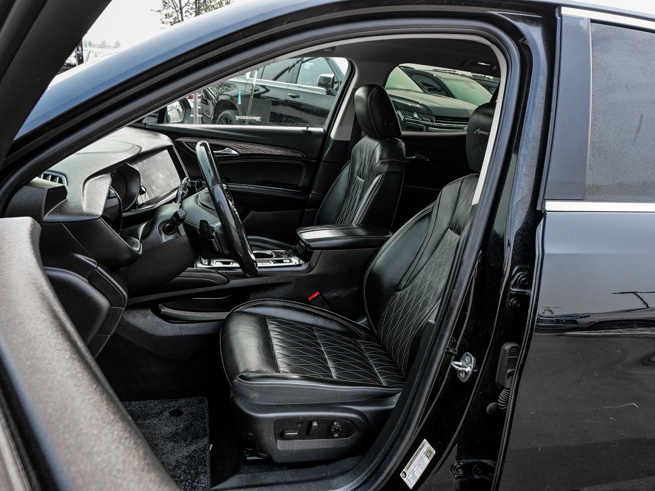 2022 Buick Envision AWD 4dr Avenir Black Sherwood Park - photo #16