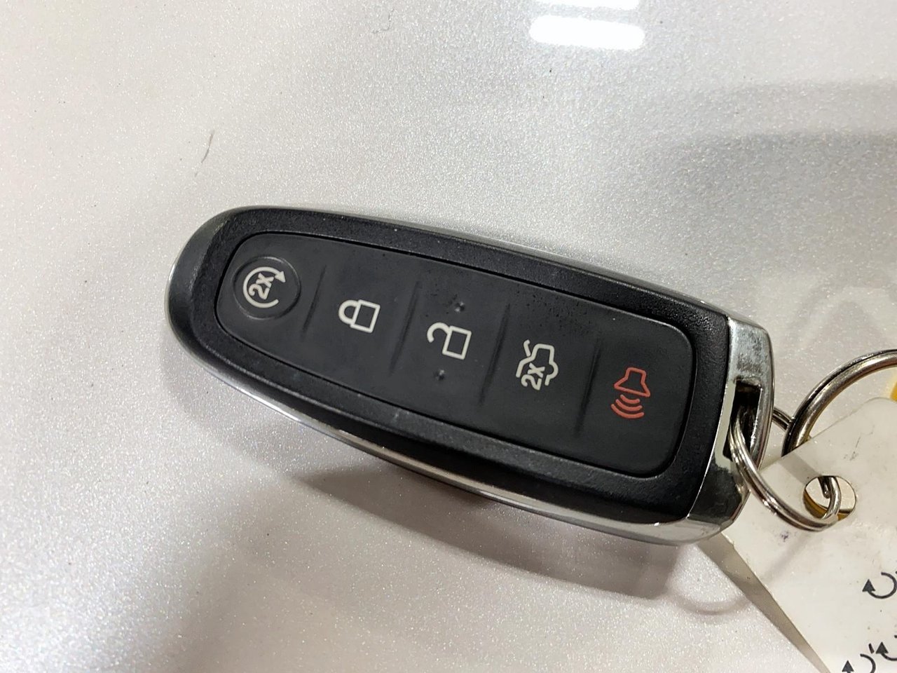 2019 Ford Escape Titanium White Baie-Comeau - photo #21