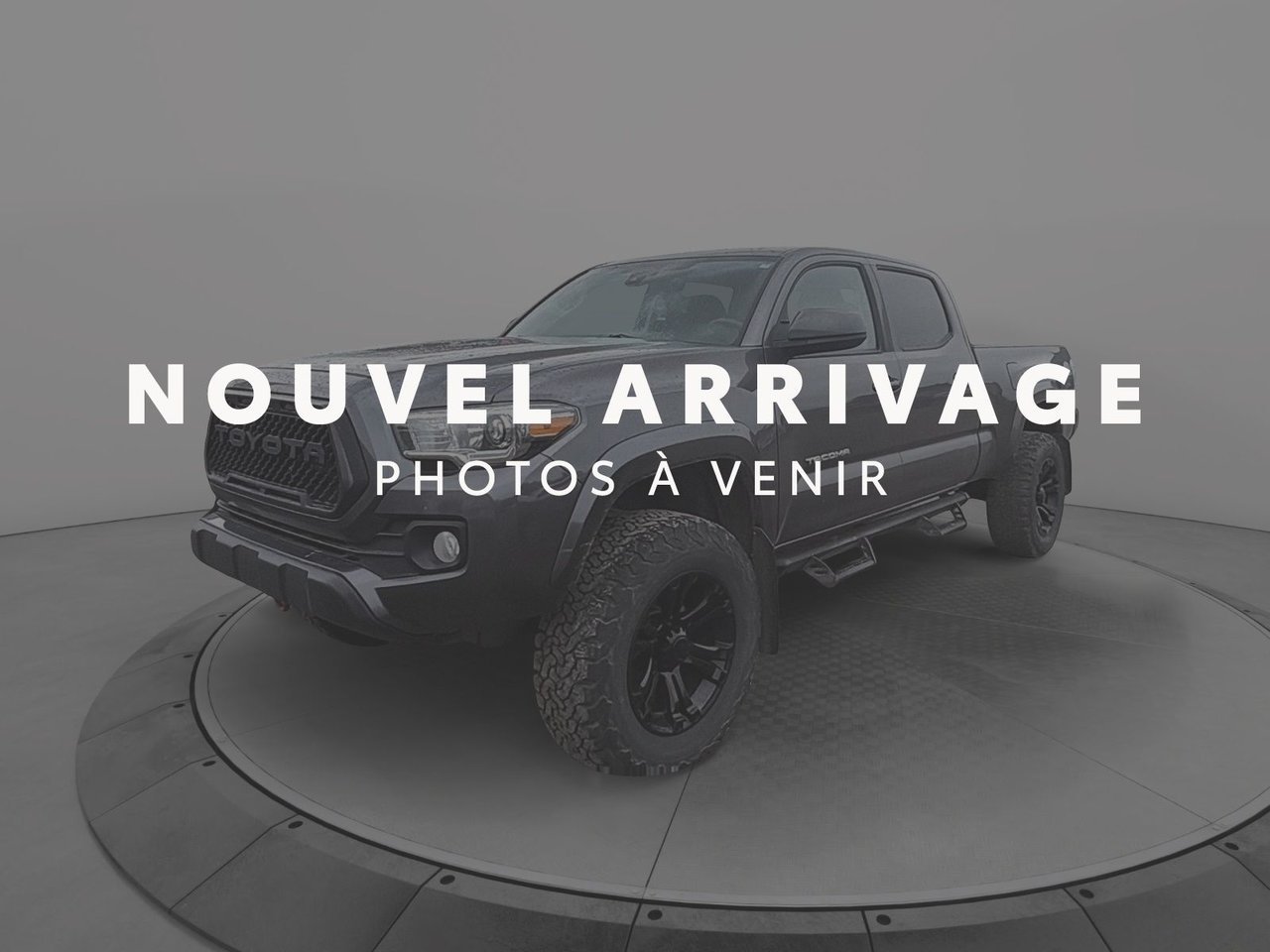 Toyota Tacoma NIV 5TFDZ5BN4LX050456 2020 Gris Chicoutimi - photo #0