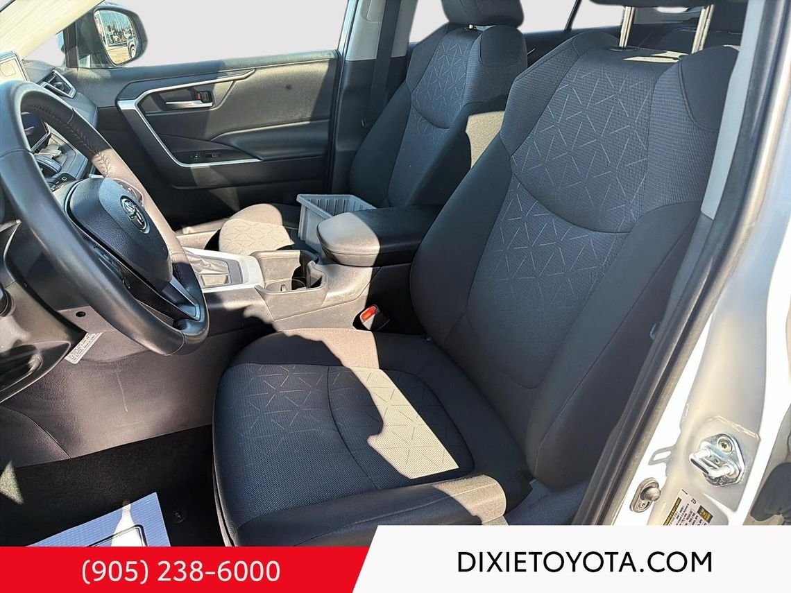 2024 Toyota RAV4 Power Sunroof, Heated Seats, Alloy Wheels, Heated Steering Wheel, Bluetooth White Mississauga - photo #18