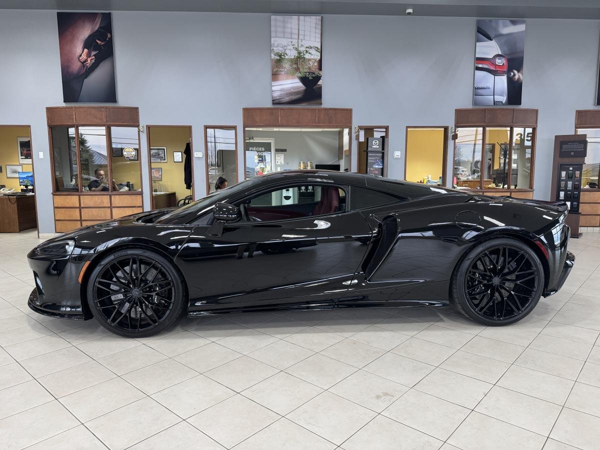 2025 McLaren GTS Black Nantes - photo #2