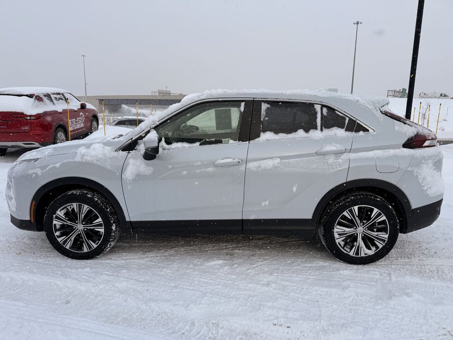 Mitsubishi Eclipse Cross ES AWD, CAMÉRA DE RECUL, BANCS CHAUFFANTS. 2022 Blanc