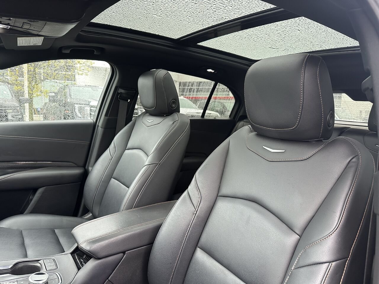 2023 CADILLAC XT4 SPORT Traction intégrale, 4 portes Sport Black Gatineau - photo #5