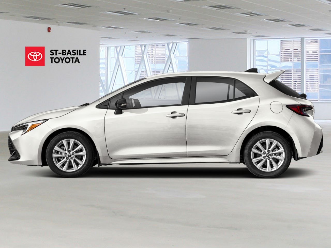 2026 TOYOTA Corolla Hatchback White Saint-Basile-le-Grand - photo #2