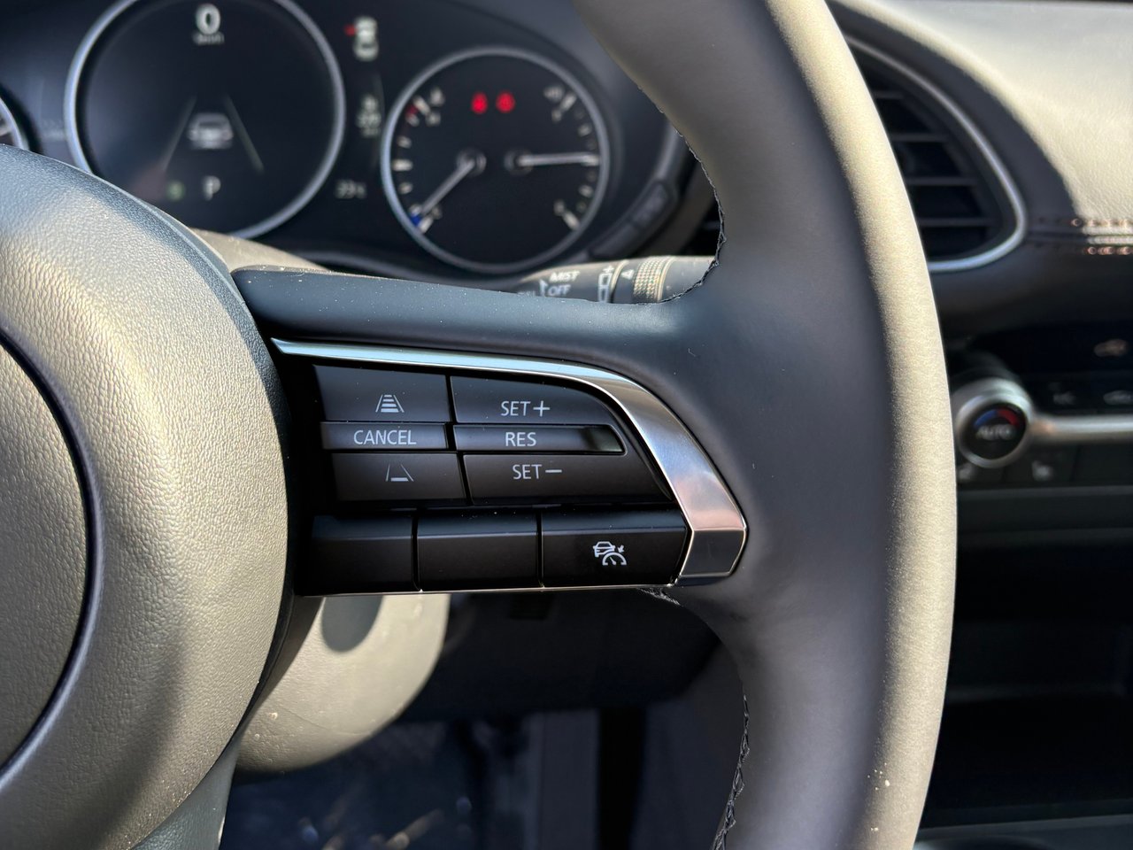 2025 MAZDA Mazda3 GS Snowflake White Pearl Châteauguay - photo #14