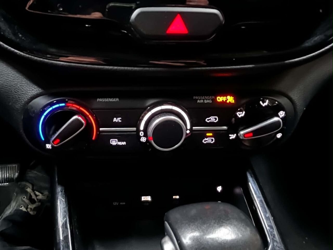 Kia Soul 2023 Gris Blainville - photo #28
