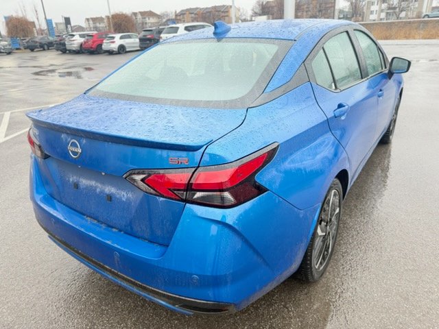 Nissan Versa SR-INTÉRIEUR 2 TONS-SIÈGES CHAUFFANT-CARPLAY 2023 Bleu
