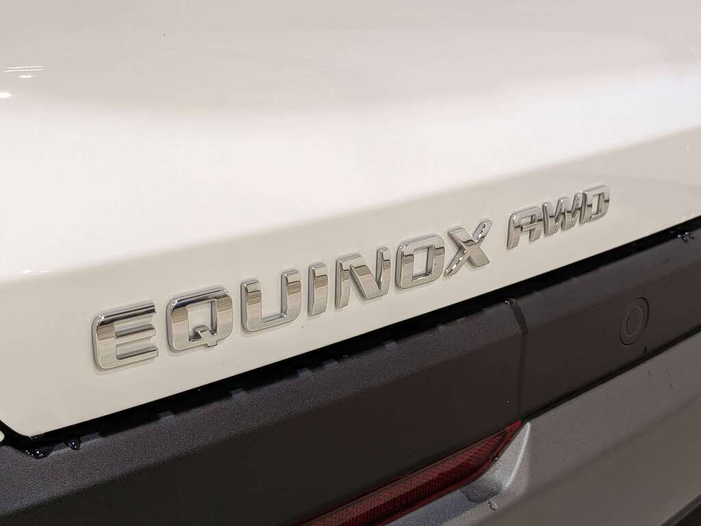 2026 Chevrolet Equinox AWD 4dr LT w/2LT White Val-David - photo #38