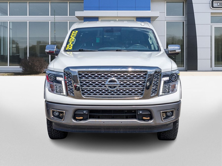 Nissan Titan Platine cabine double 4x4 2018 Blanc