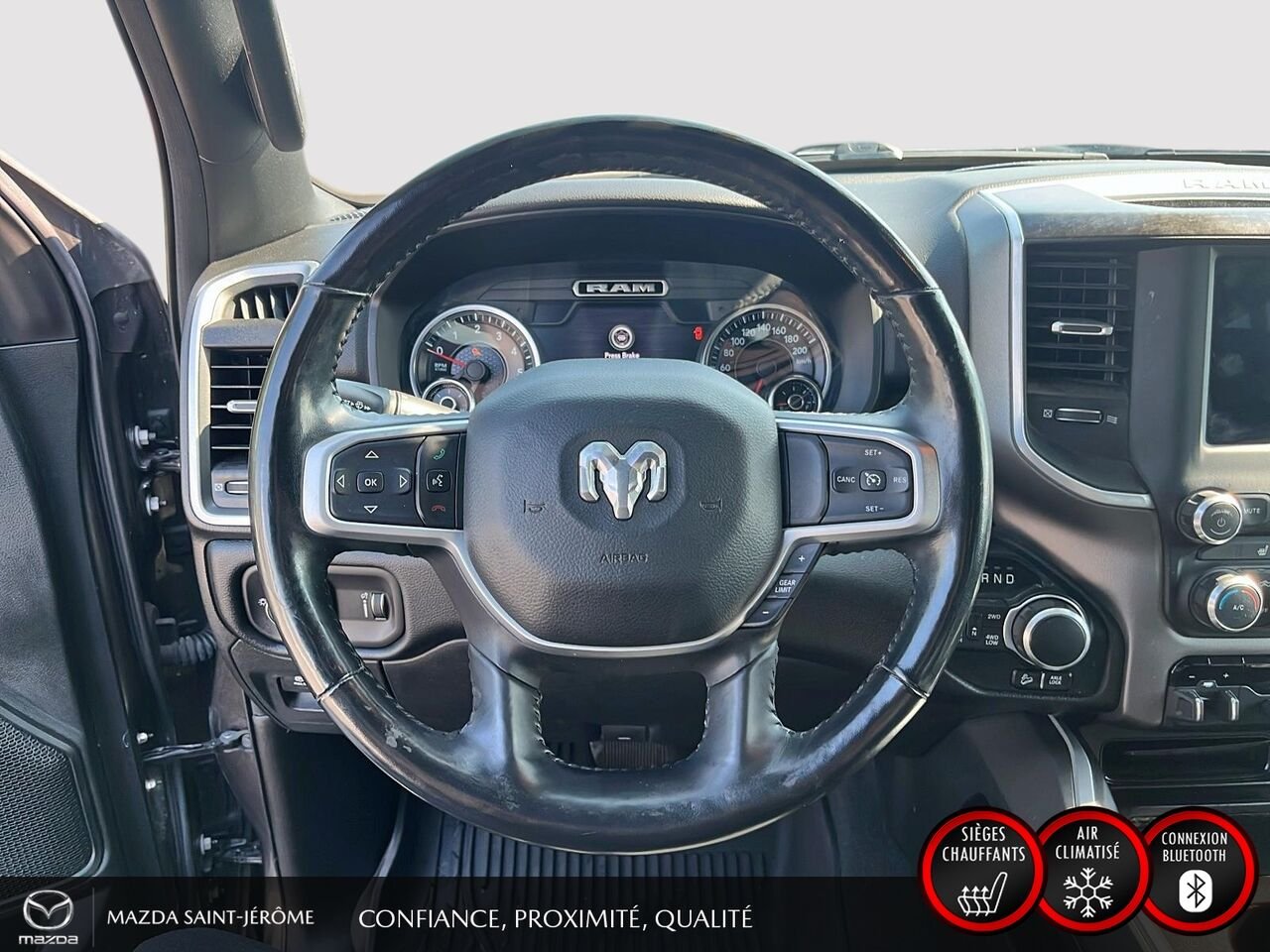 2020 Ram 1500 Grey Saint-Jérôme - photo #14