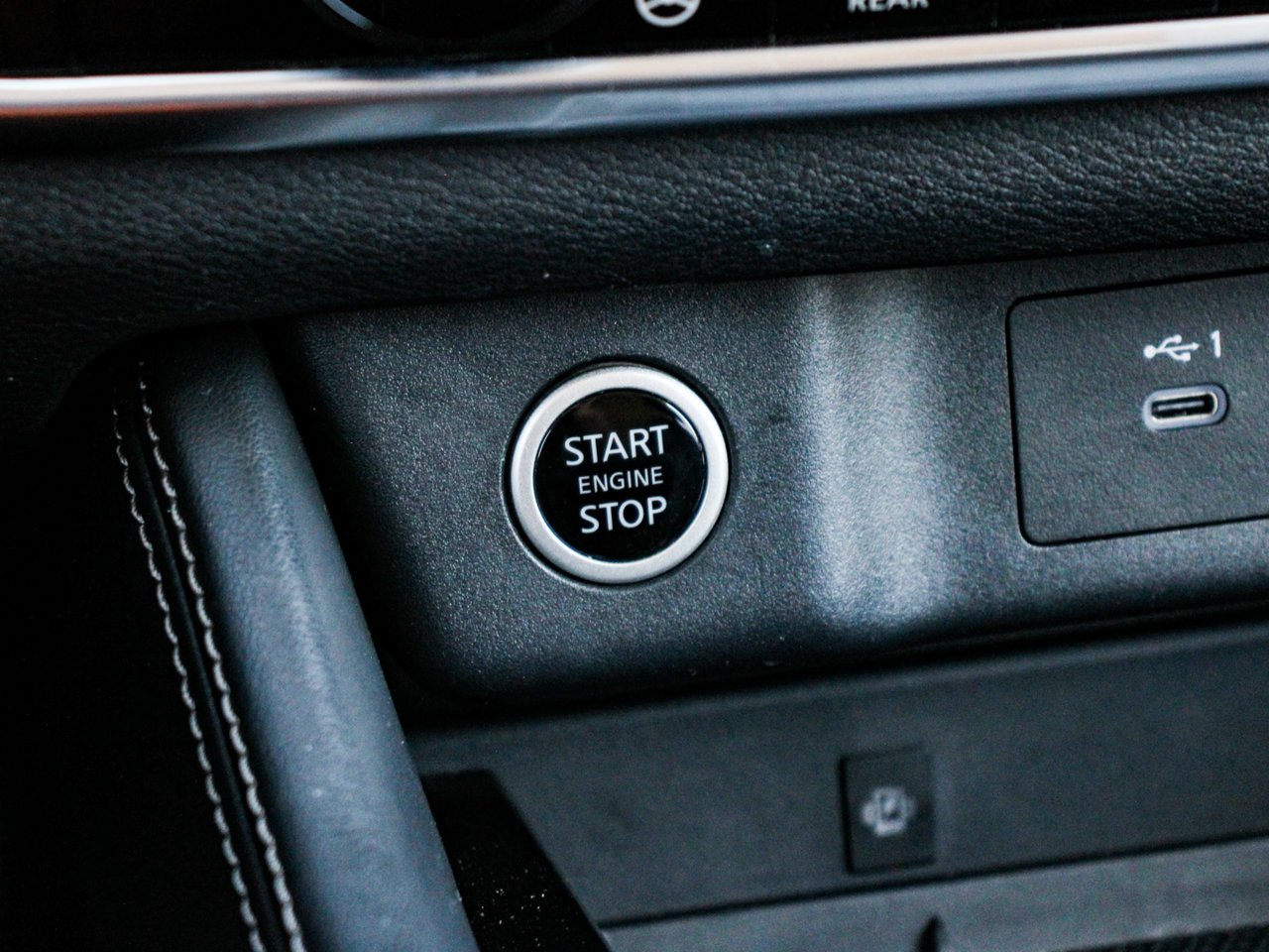 2023 Nissan Rogue AWD Platinum White Sherwood Park - photo #22