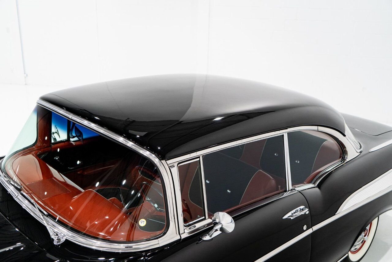 Chevrolet Bel Air Beautifully presented. Restored in desirable color combo | PRIX EN USD 1957 Noir Montréal - photo #57
