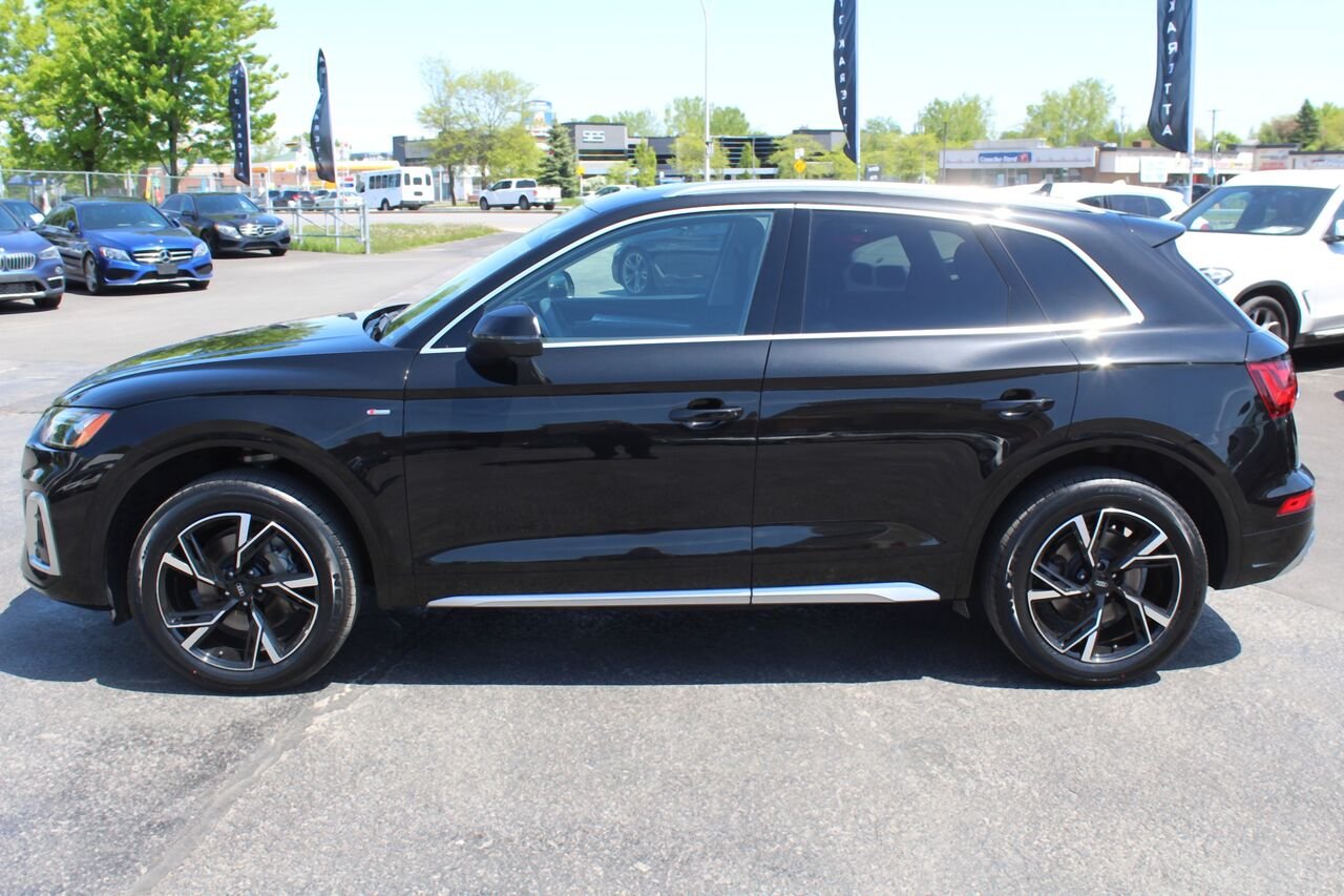 Audi Q5 VIN: WA1EABFY3N2063336 2022 Noir Sainte-Rose - photo #5