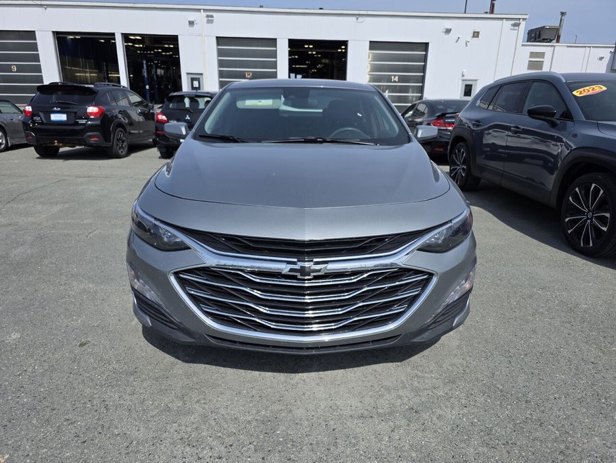 Chevrolet Malibu 2024 2024 Gris