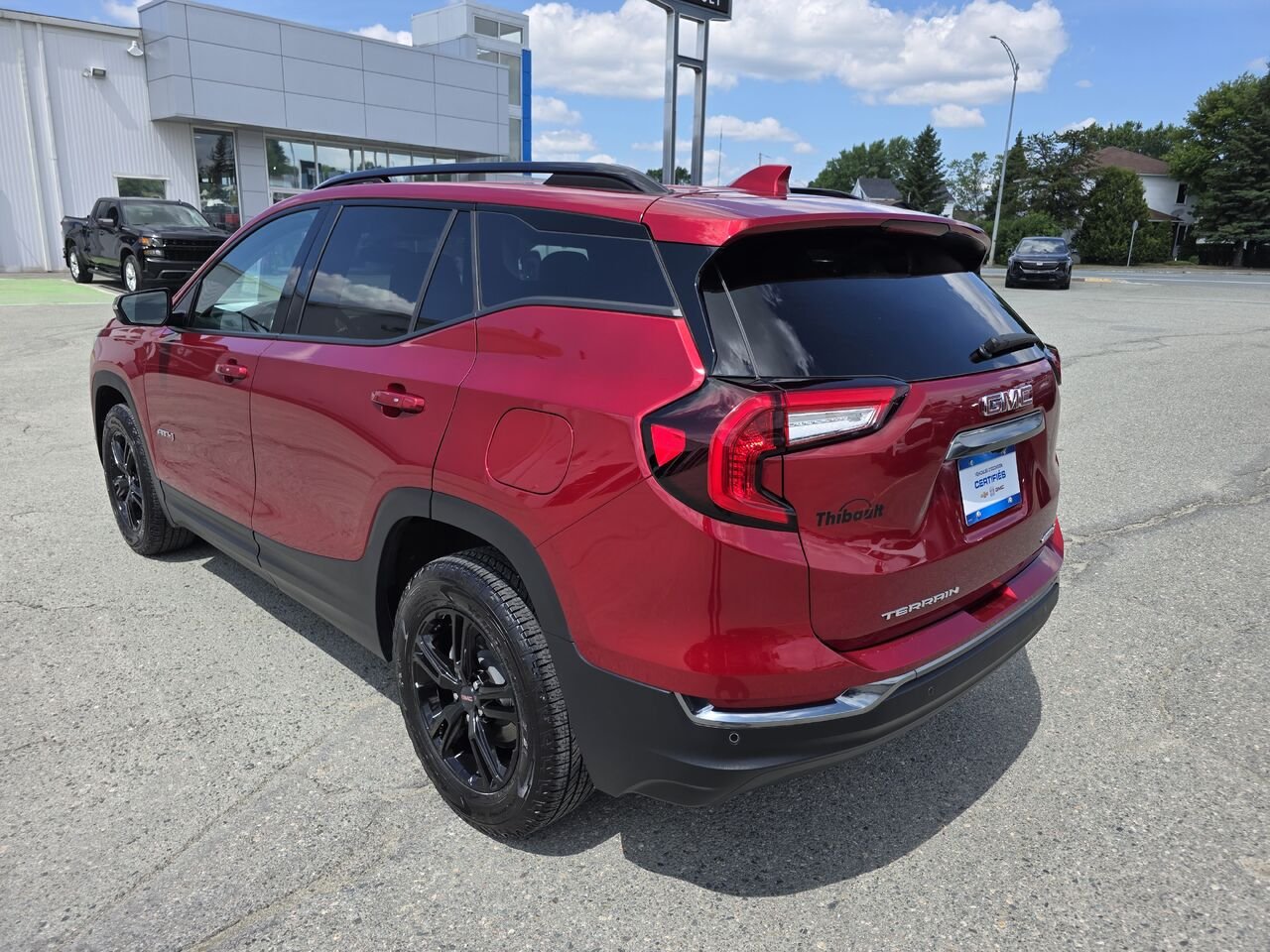 2024 GMC Terrain AT4 Red Rouyn-Noranda - photo #3
