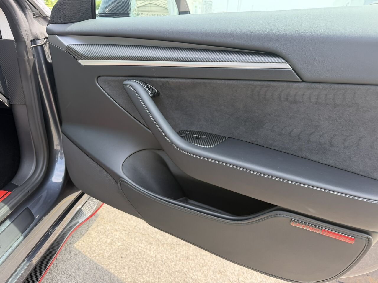 Tesla Model 3 CARBONE 2023 Argent Laval - photo #19