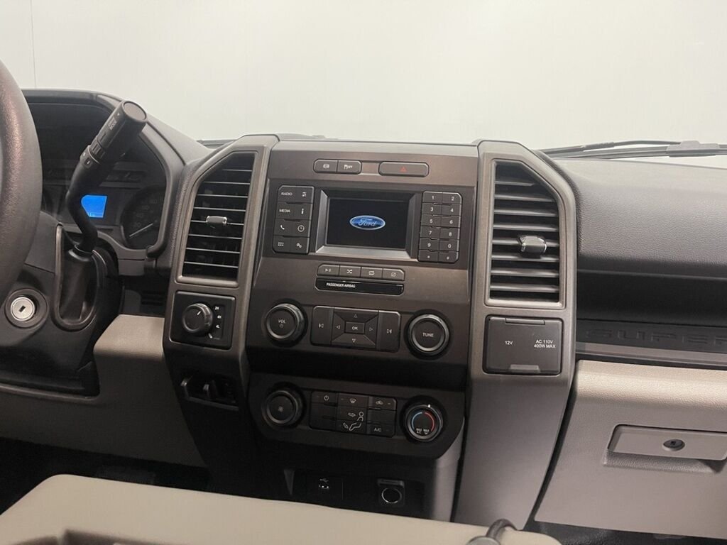 Ford Super Duty F-550 Location Disponible / Leasing Available 2022 Blanc Kirkland - photo #16