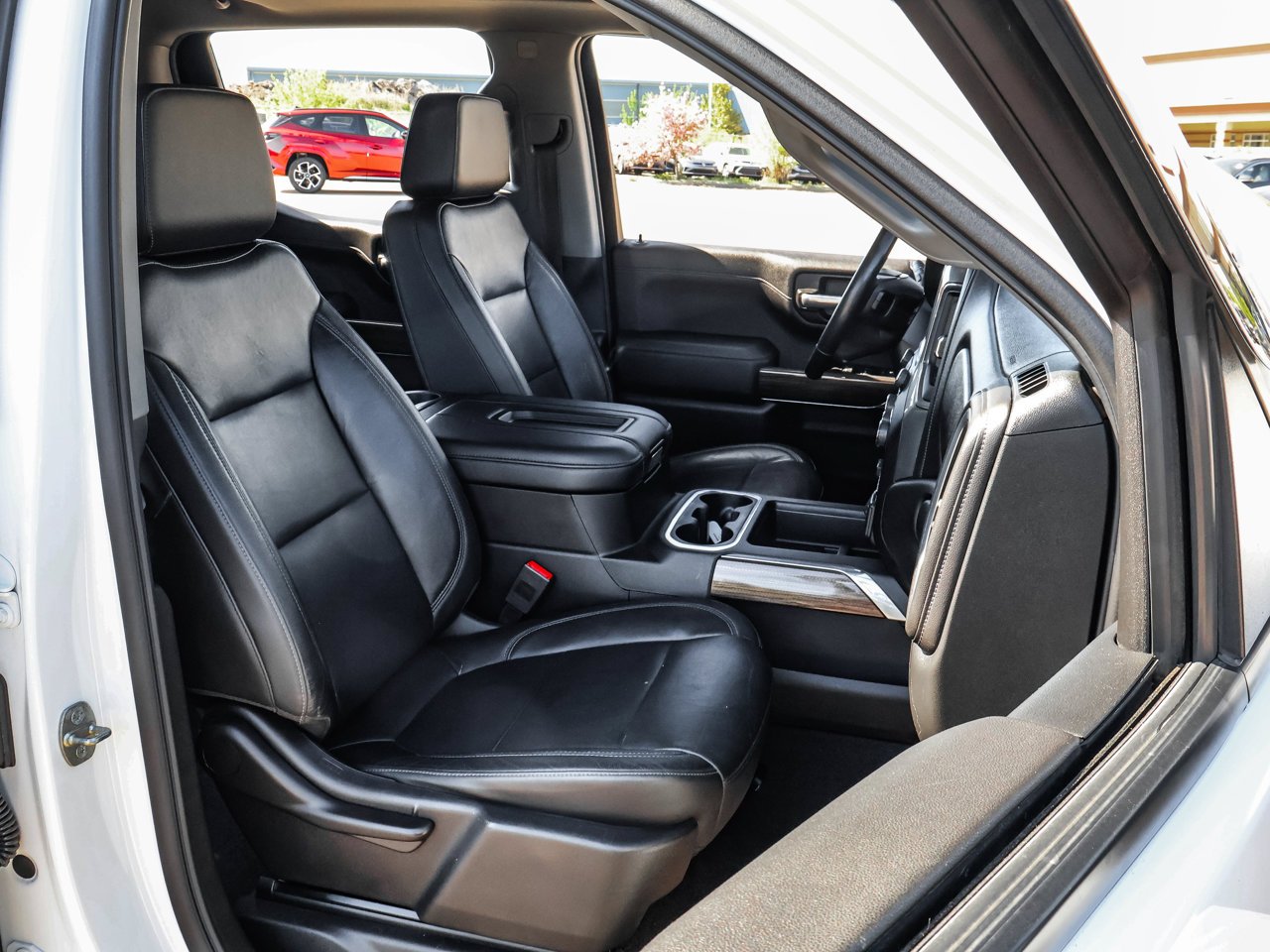 2020 Chevrolet Silverado 1500 4WD Crew Cab 147 RST White Sherwood Park - photo #14