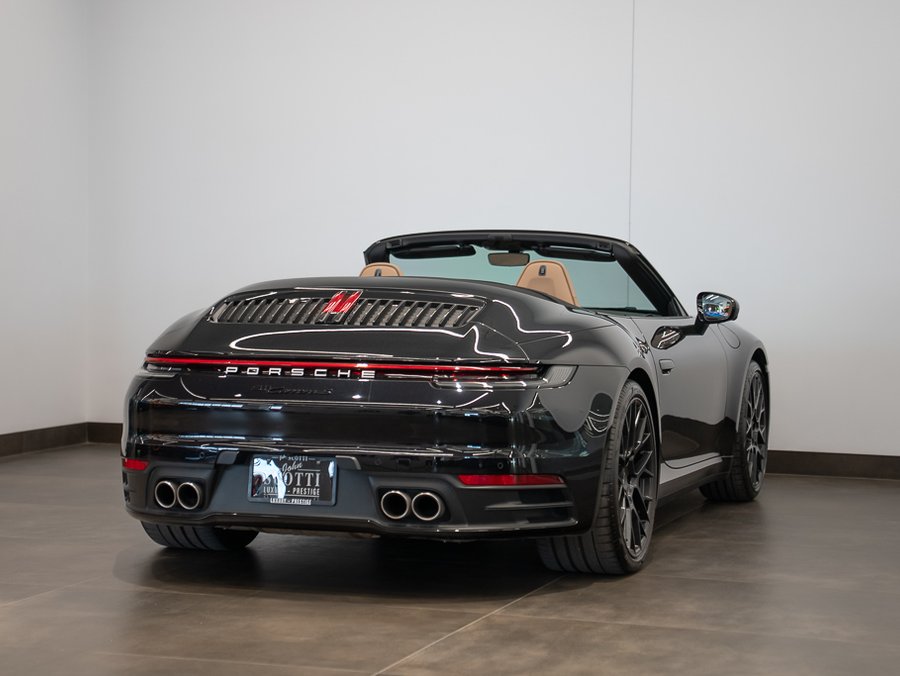 2022 Porsche 911 2022 Black