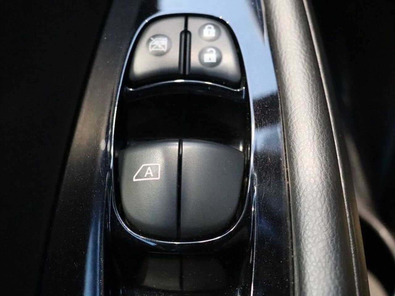 2023 Nissan LEAF VIN 1N4CZ1DV2PC554251 White Chicoutimi - photo #19