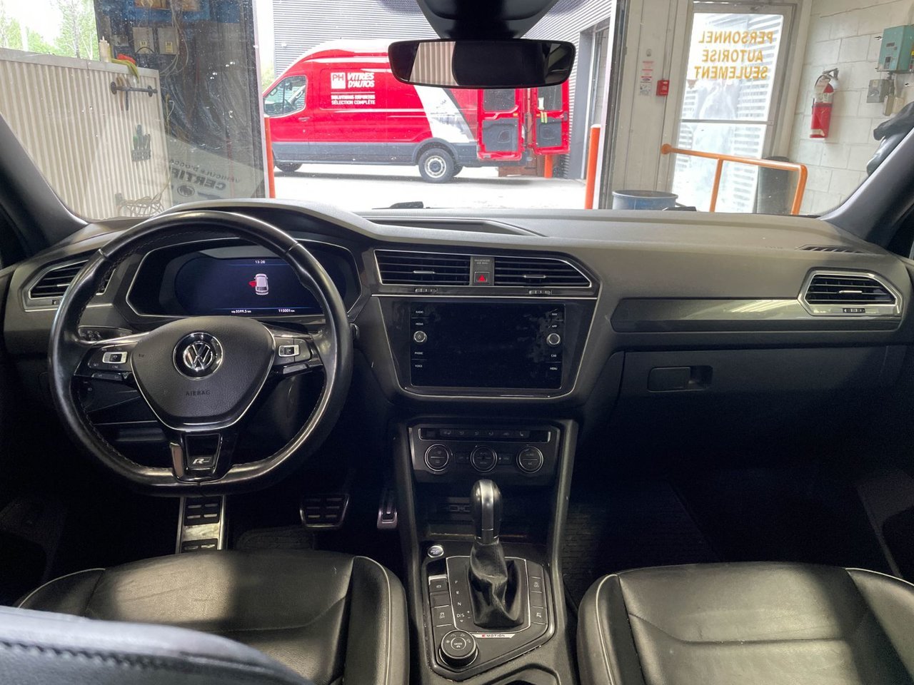 Volkswagen Tiguan HIGHLINE 4MOTION *TOIT* NAV CUIR SIÈGES CHAUFF 2018 Noir Saint-Jérôme - photo #12