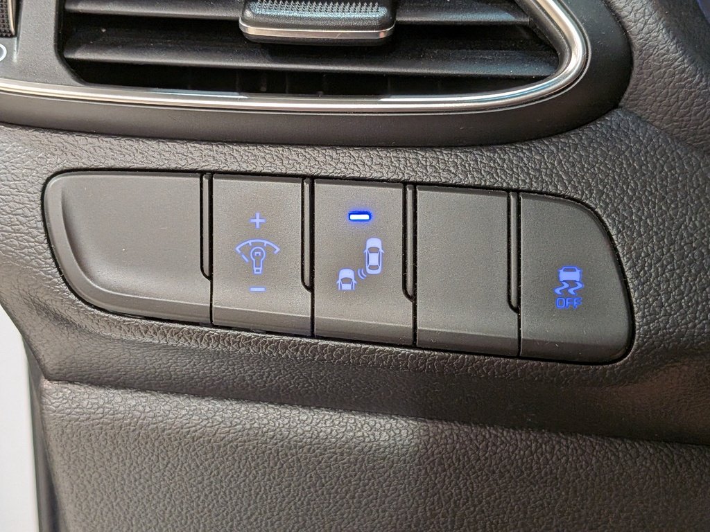 2018 Hyundai Elantra GT GL Auto White Val-David - photo #28