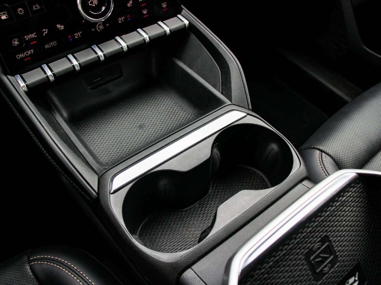 2025 GMC Terrain AWD 4dr Elevation Grey Sherwood Park - photo #25