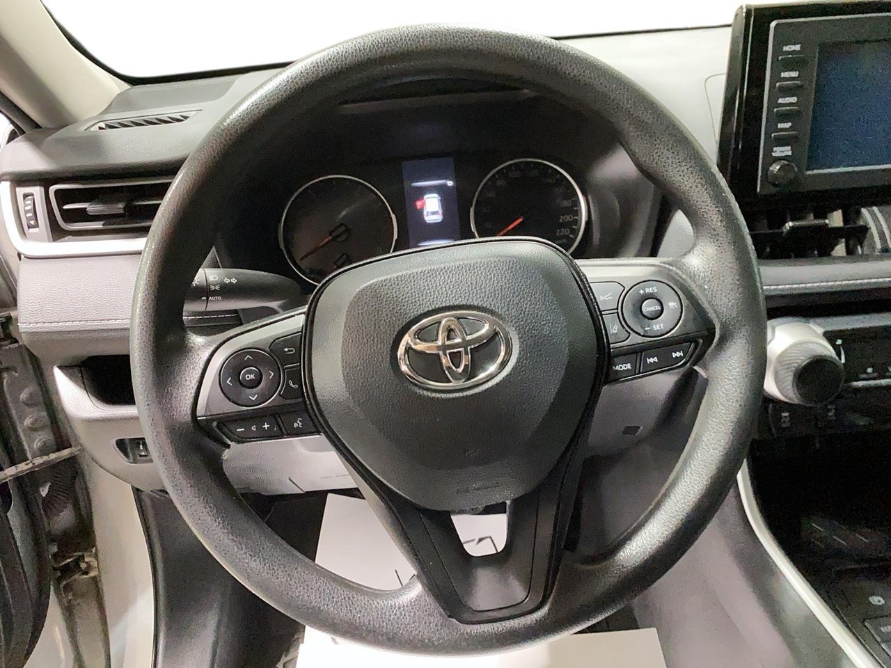 Toyota RAV4 NIV 2T3B1RFV2NW261100 2022 Gris Chicoutimi - photo #11