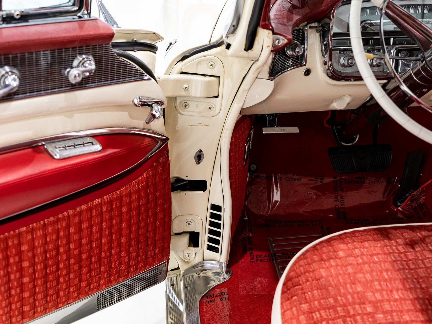 1956 Cadillac Eldorado Seville With Factory A/C | PRIX EN USD White Montreal - photo #78